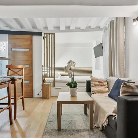 Herold - Place De Victoires By B'your Paříž