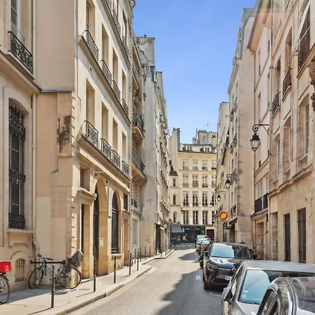 Herold - Place De Victoires By B'your * Paříž