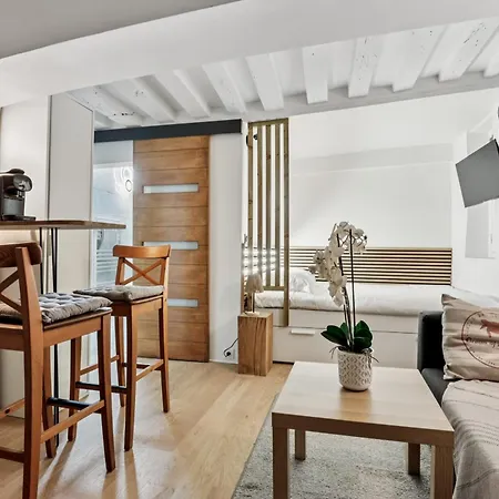 Herold - Place De Victoires By B'your Paříž