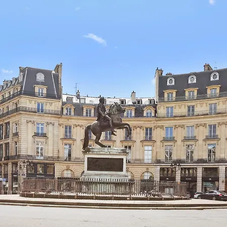 Herold - Place De Victoires By B'your Paříž