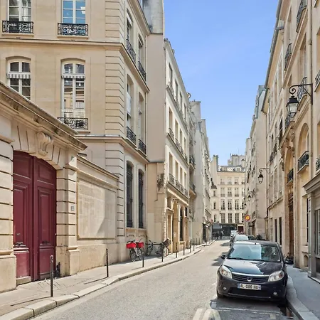 Herold - Place De Victoires By B'your * París