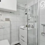 Herold - Place De Victoires By B'your