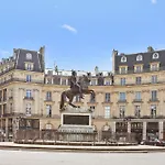 Herold - Place De Victoires By B'your Παρίσι